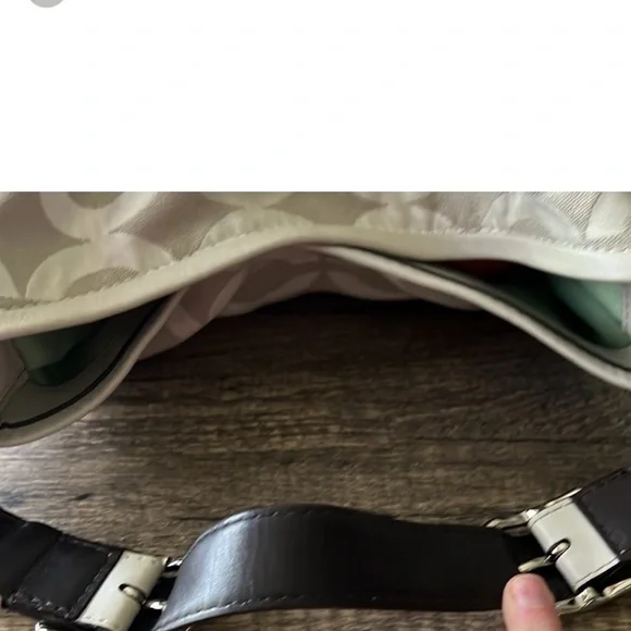 COACH Vintage Cream White Peyton Shoulder Bag Uncommon Light Green Lining - Picture 5 of 9